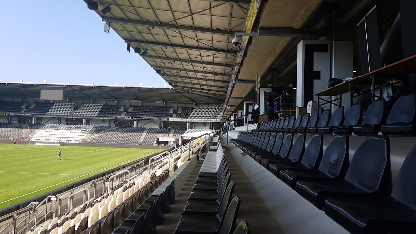 Polman Stadion