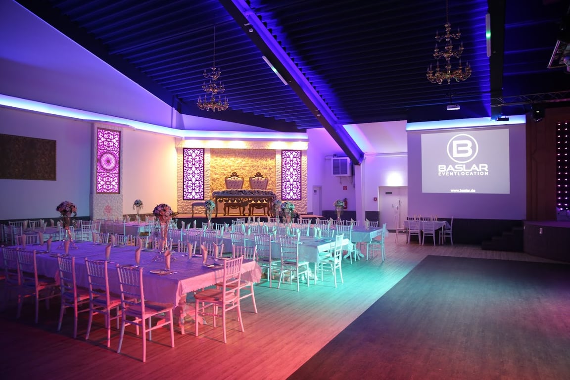 Fixed and event hall Baslar
