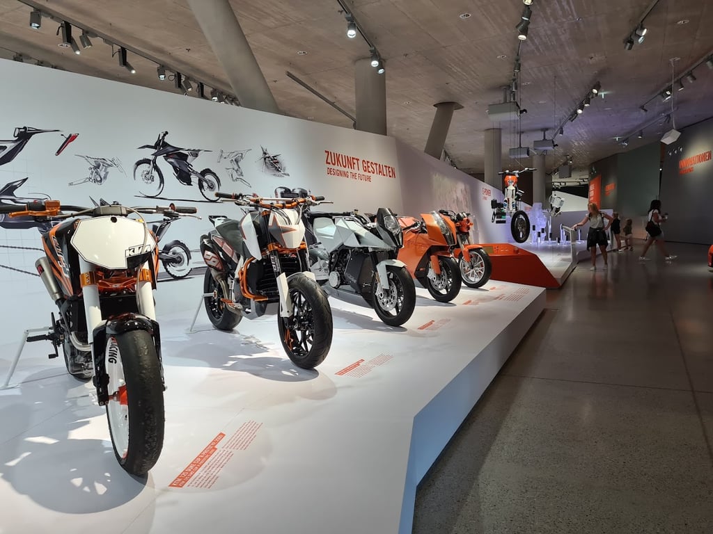KTM Motohall