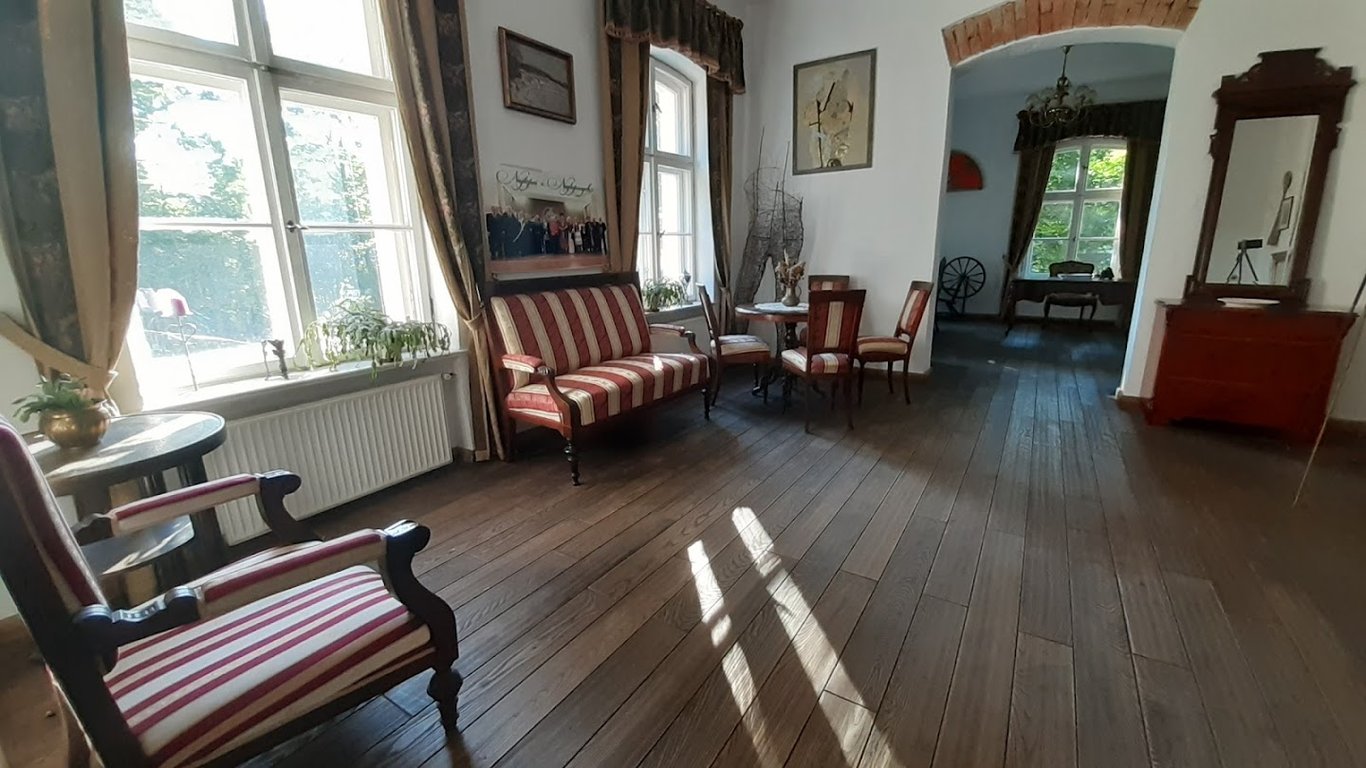 Cichy dwór