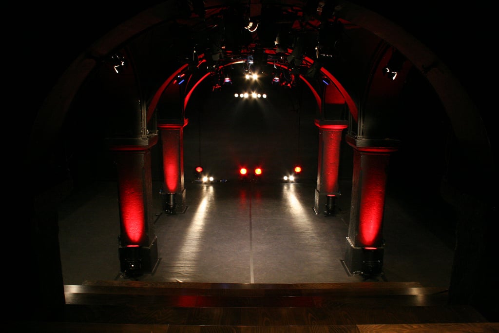 Glej Theatre