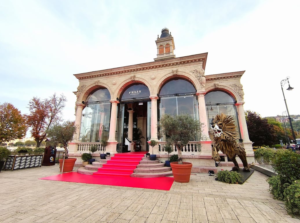 Ybl Creative House Buda