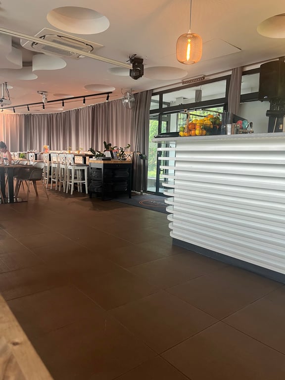Rudas Bistro