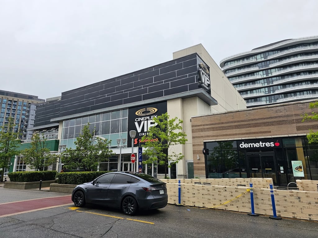 Cineplex VIP Cinemas Don Mills