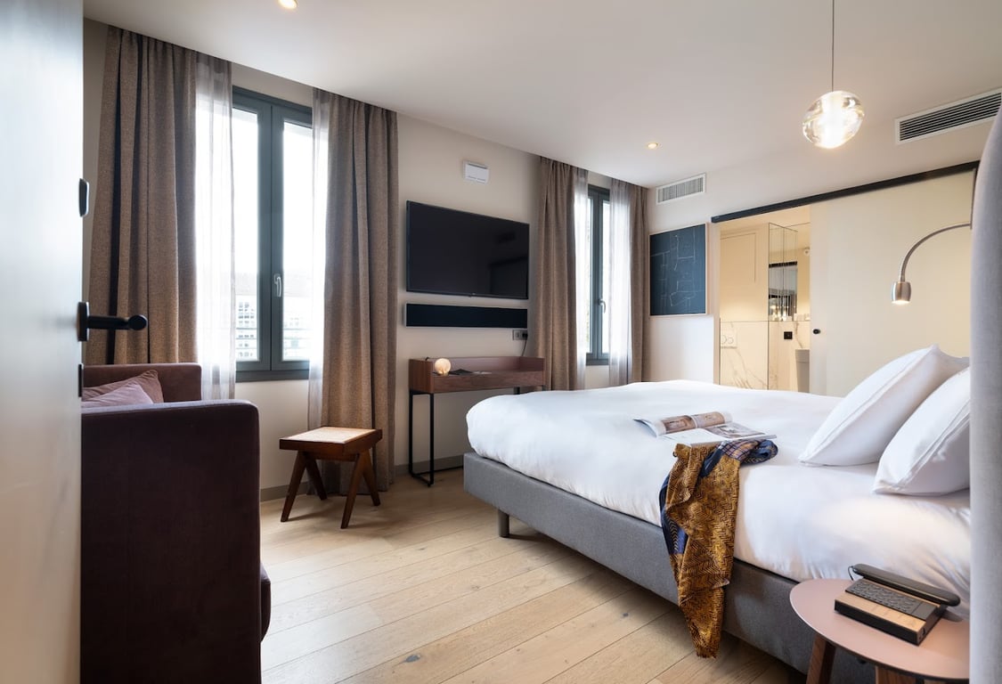 Hébé Hotel