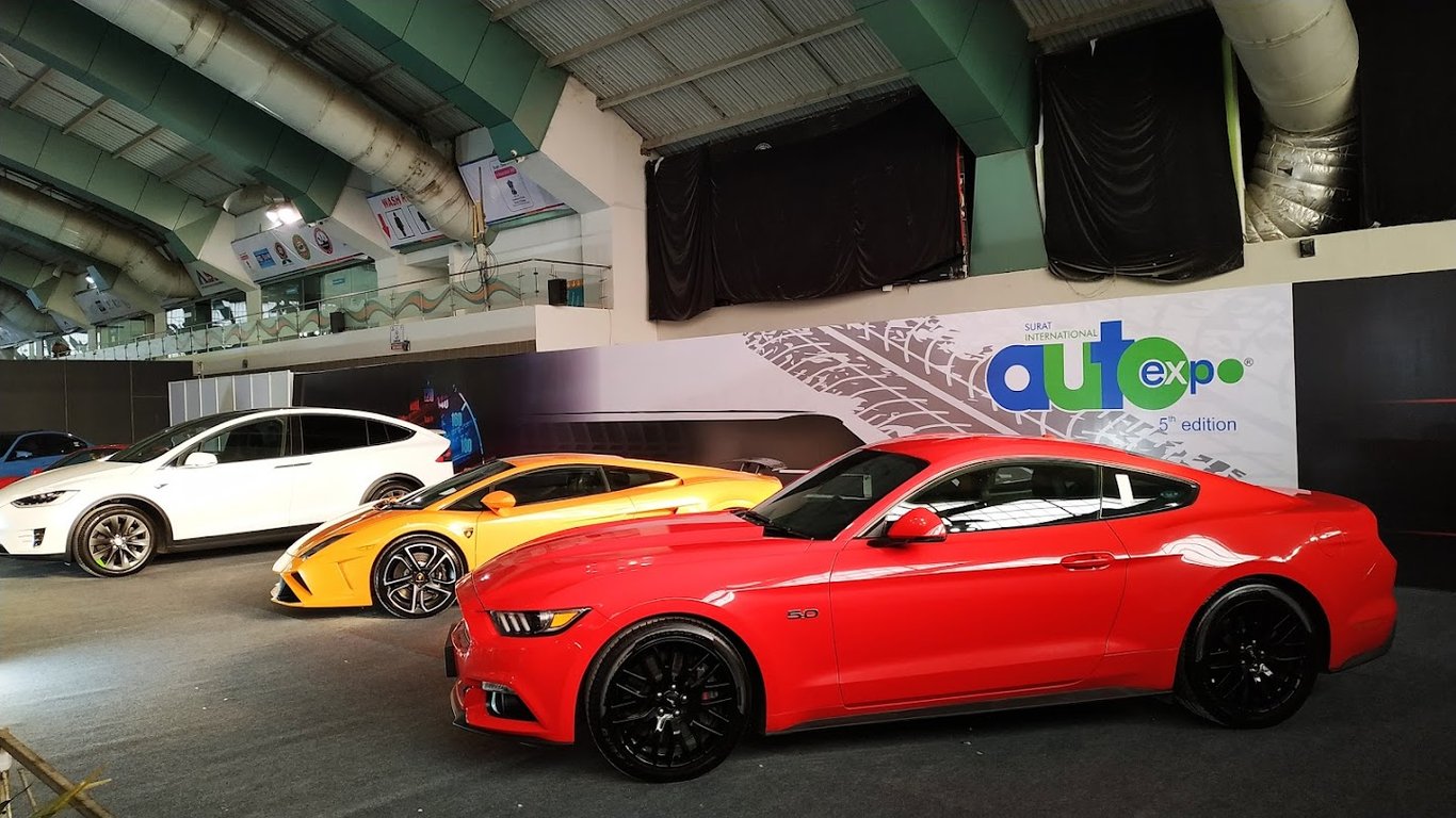Surat International Exhibition and Convention Centre (Surat)