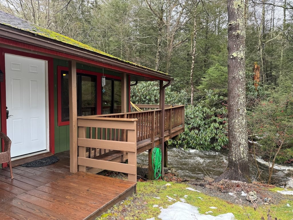 Magnolia Streamside Resort