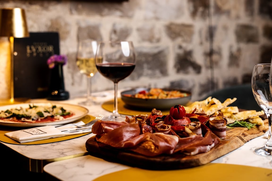 Café & Restaurant Lvxor Split