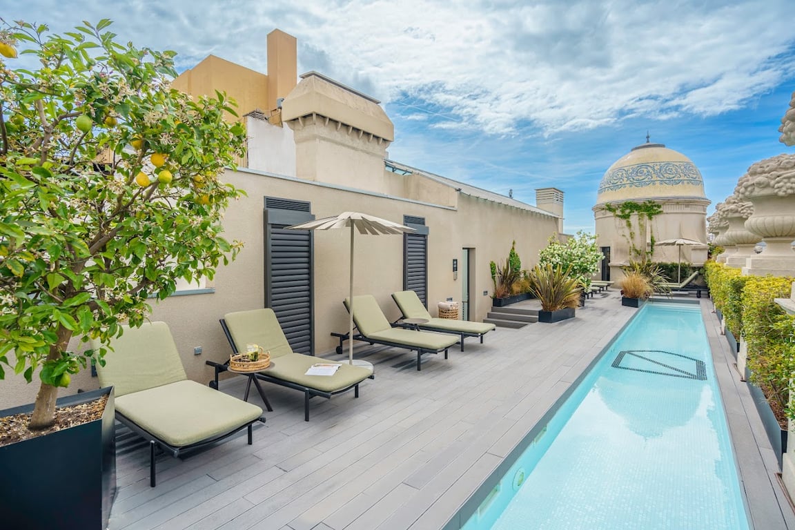 Casagrand Luxury Suites