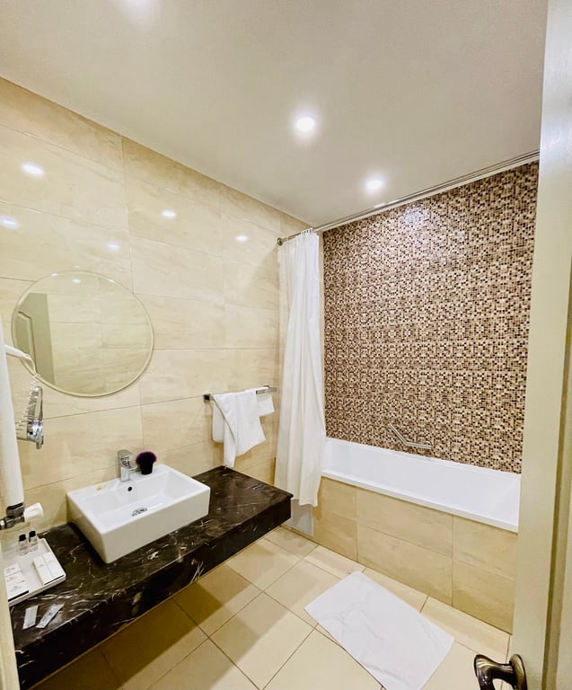 Bristol Central Park Hotel