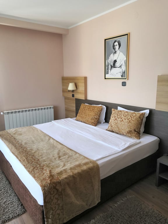 Hotel Hill