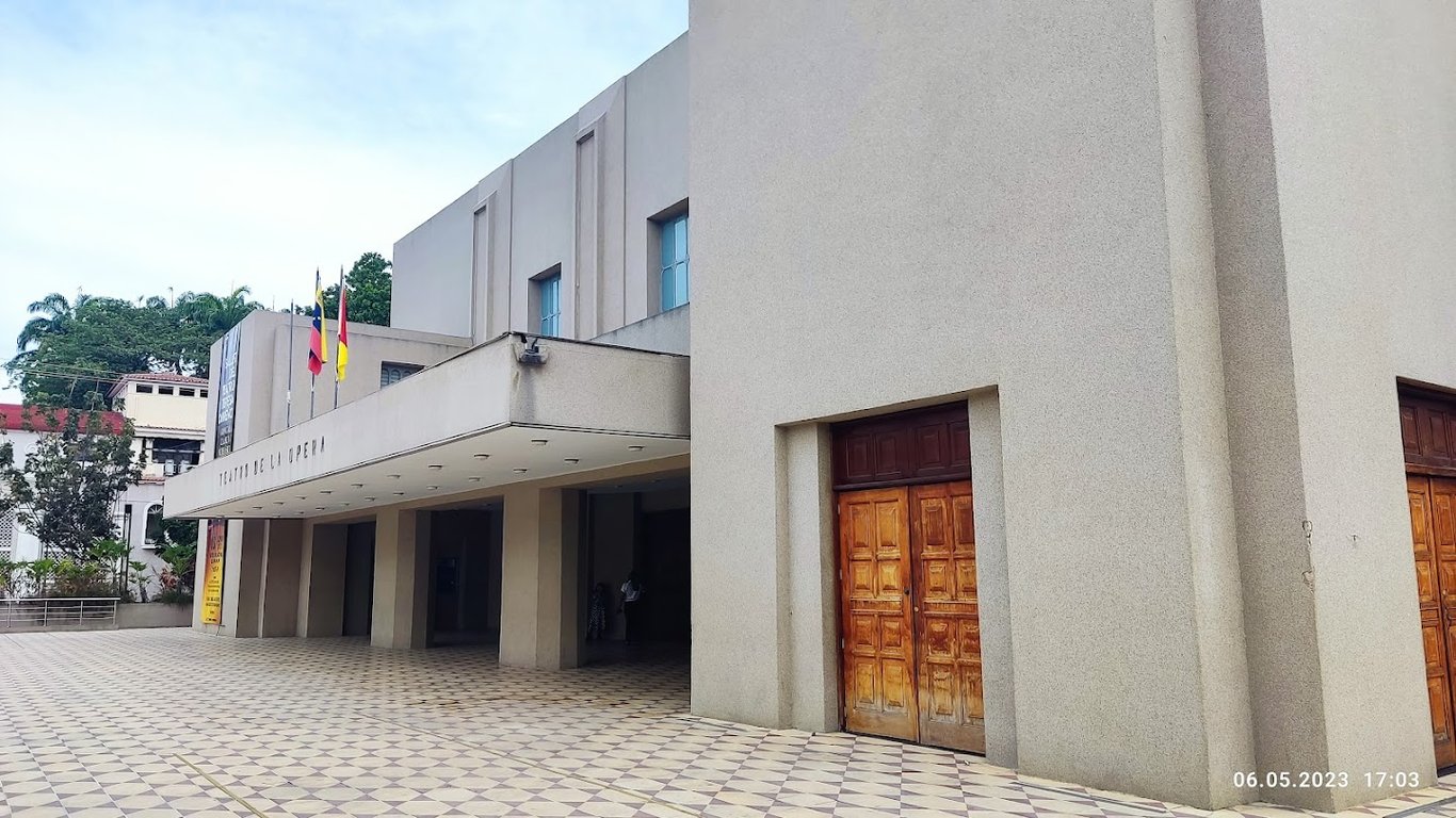 Teresa de La Opera, Maracay