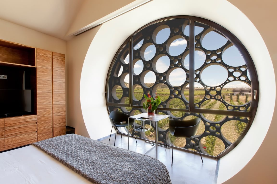 Cava & Hotel Mastinell
