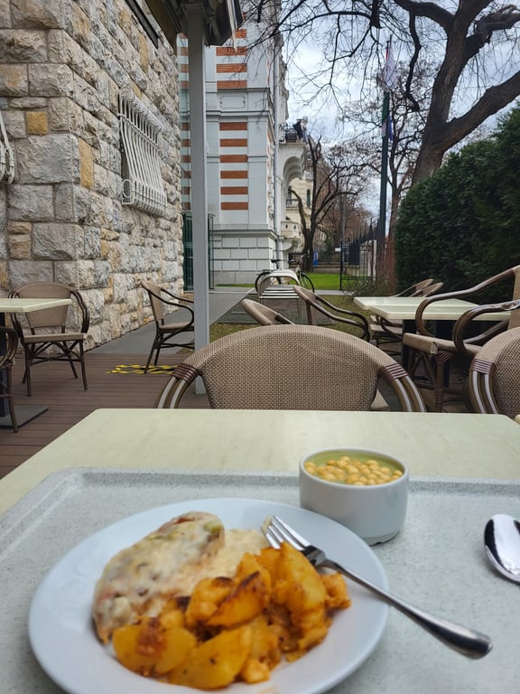 Atrium Bistro