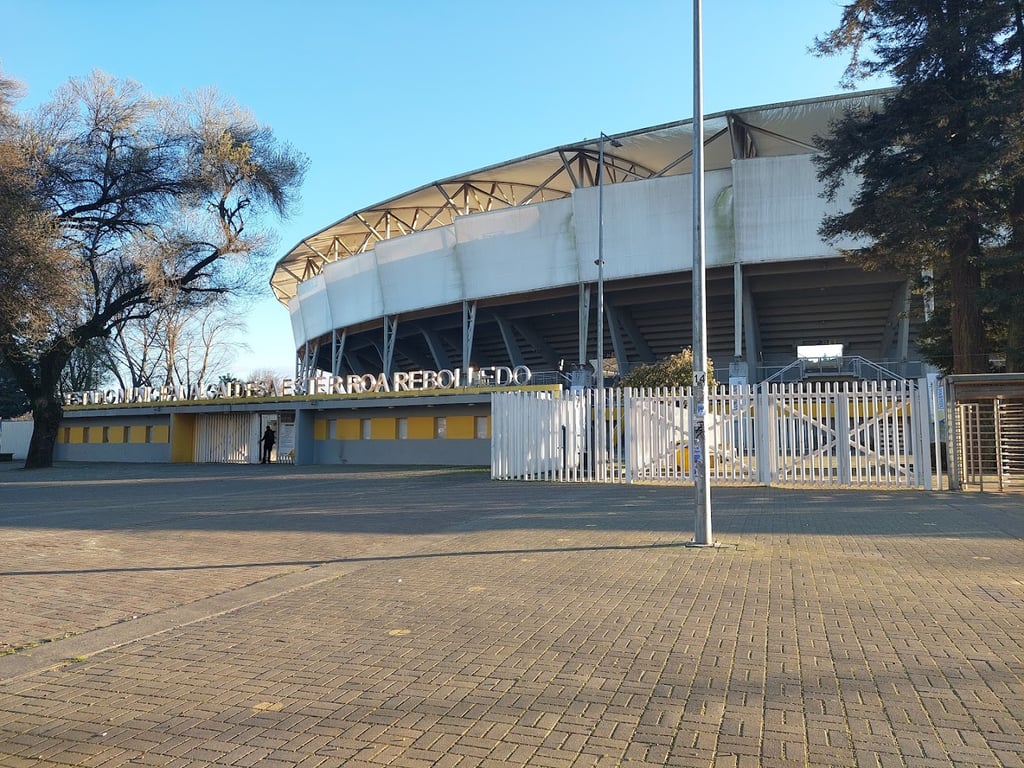 Estadio Municipal Alcaldesa Ester Roa Rebolledo