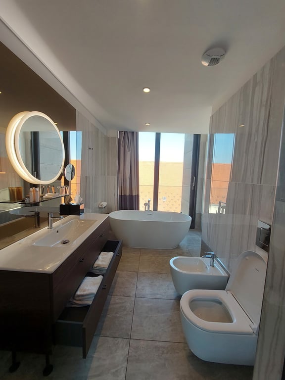 Emerald Hotel by Continental Group