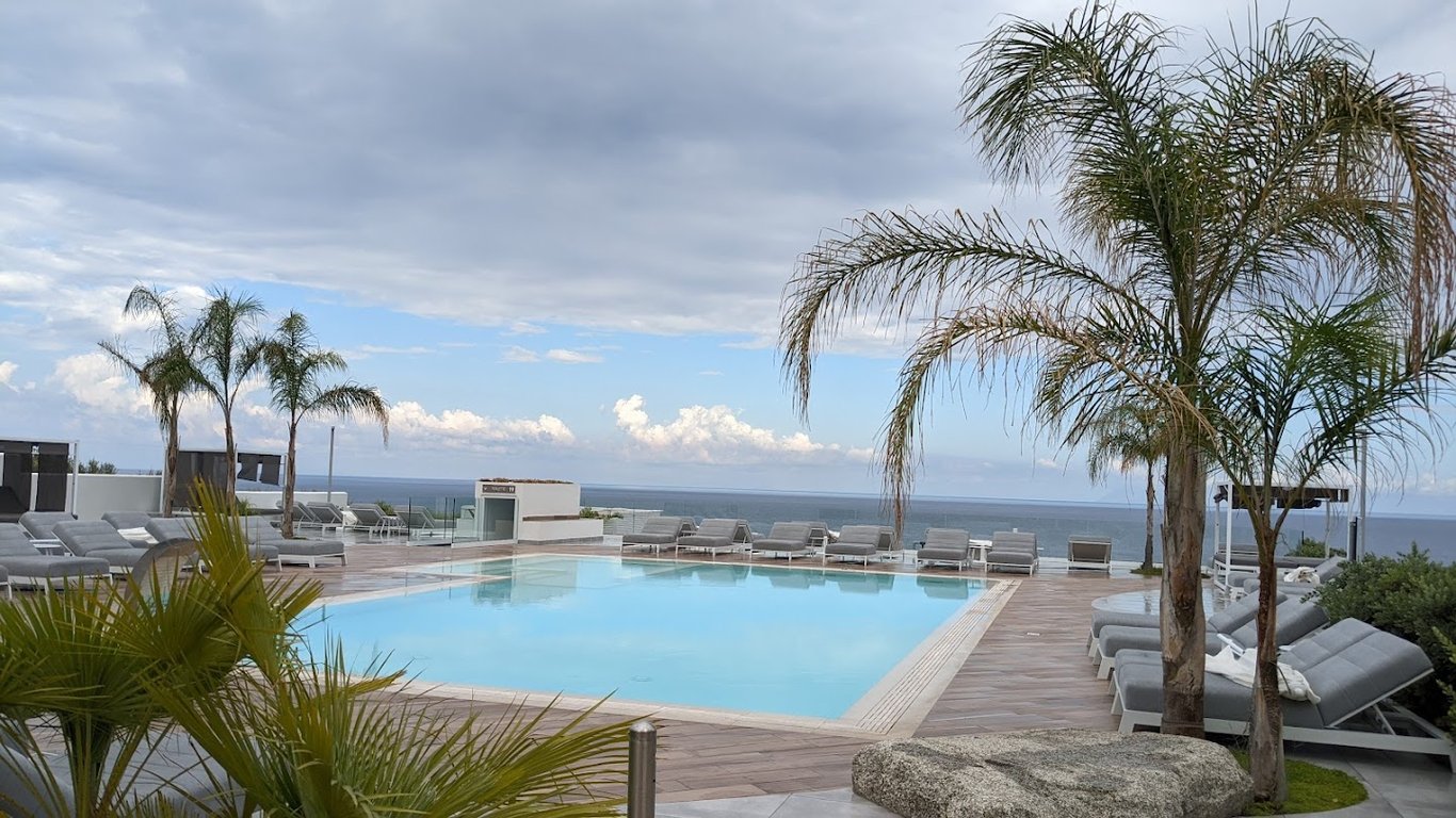 Midenza Seaside & Nature Retreat