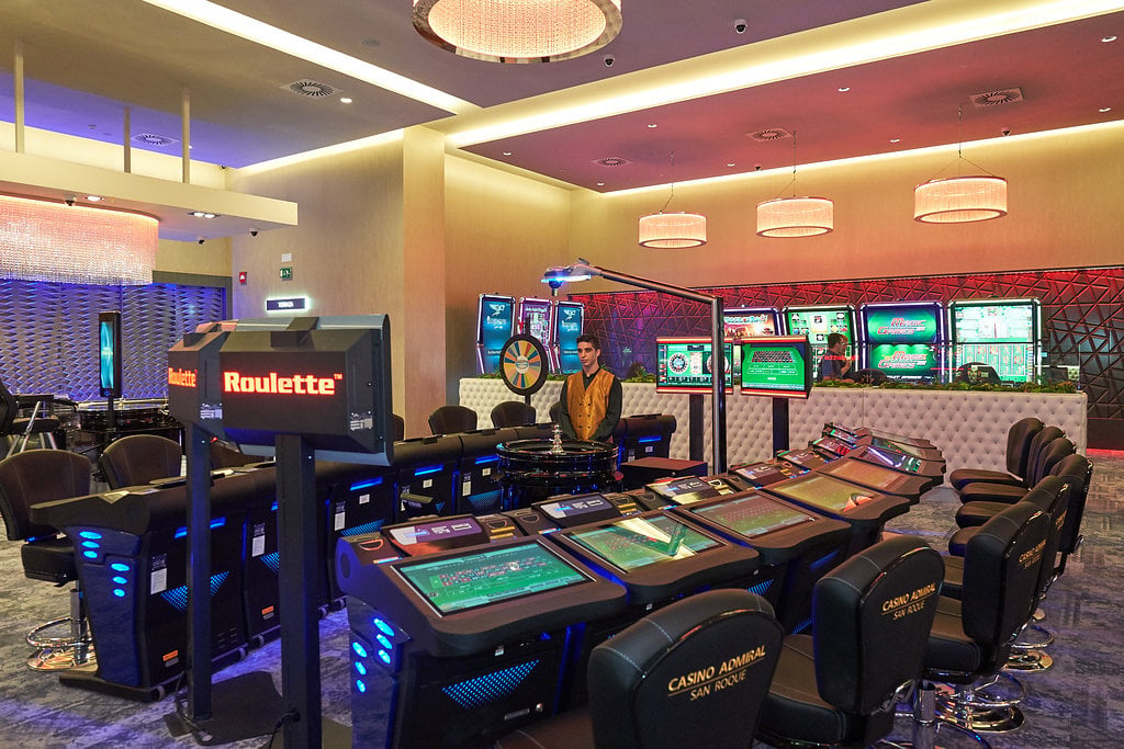 Hotel Admiral Casino & Lodge