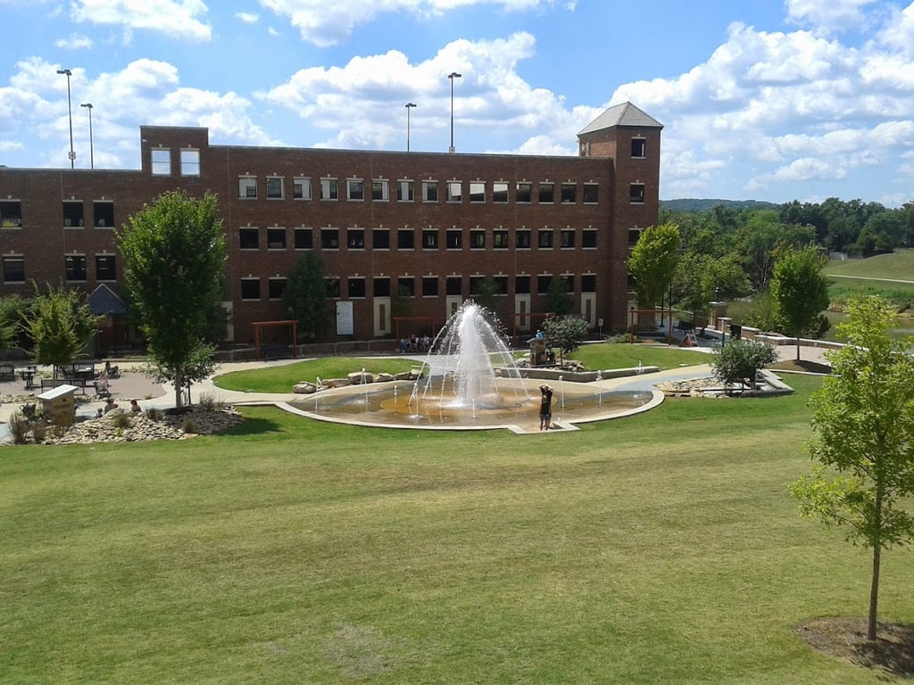 Forum River Center