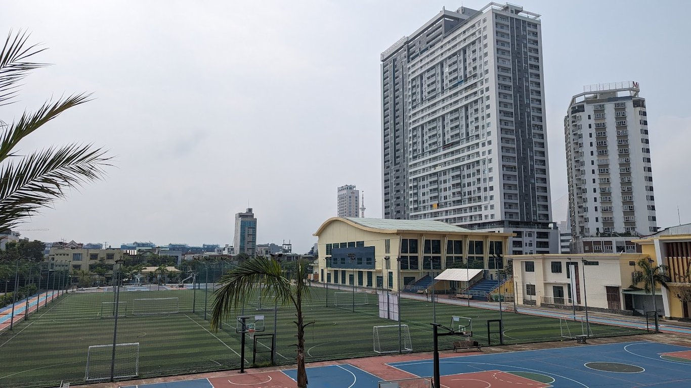 Tiên Sơn Sports Palace