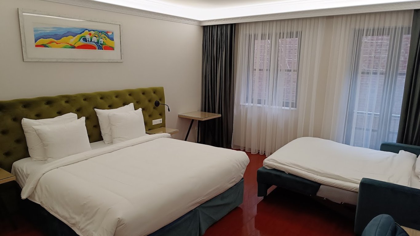 Chassé Hotel Residency