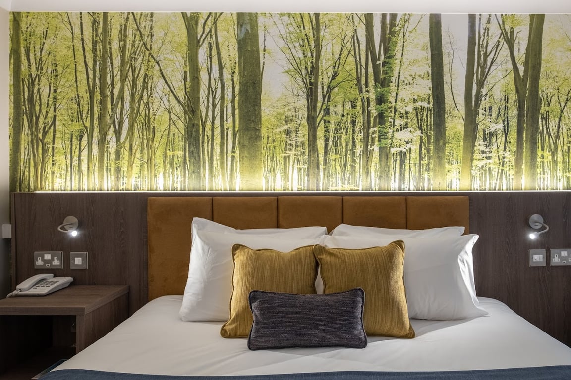 Burleigh Court Hotel and Conference Centre[46]