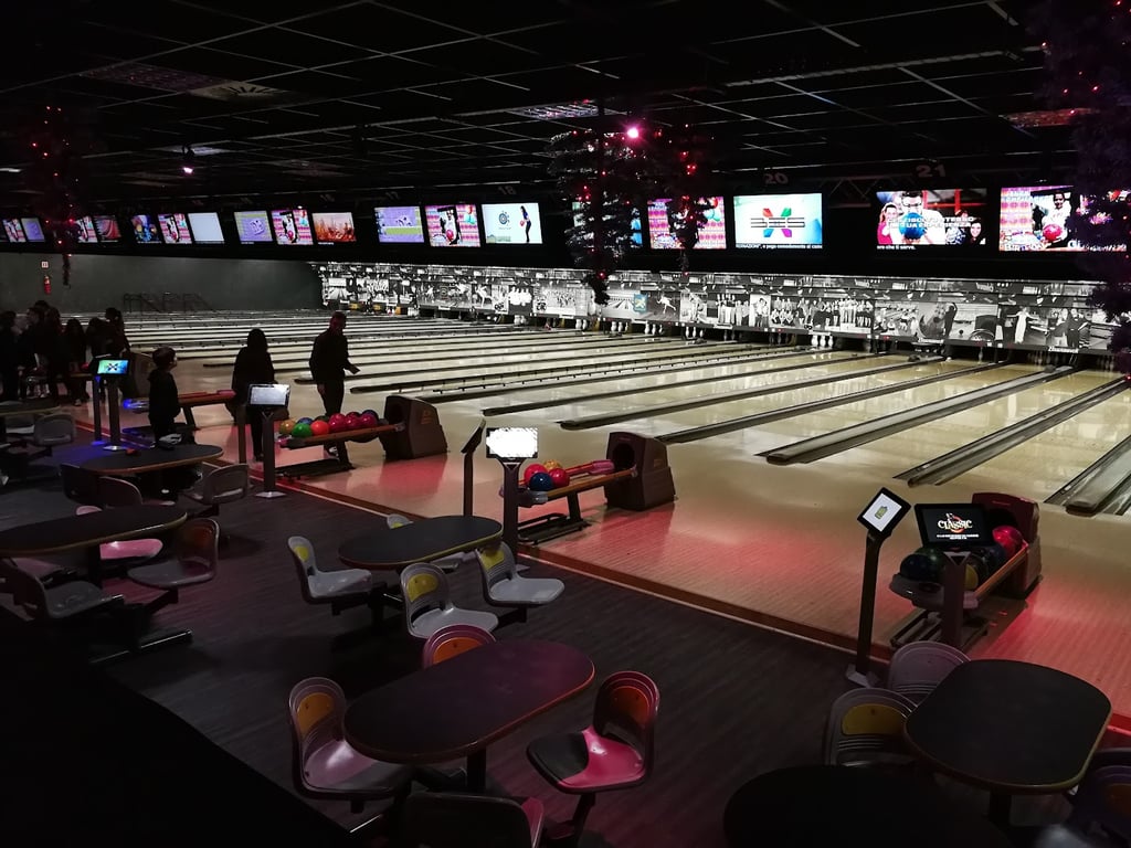 Bowler