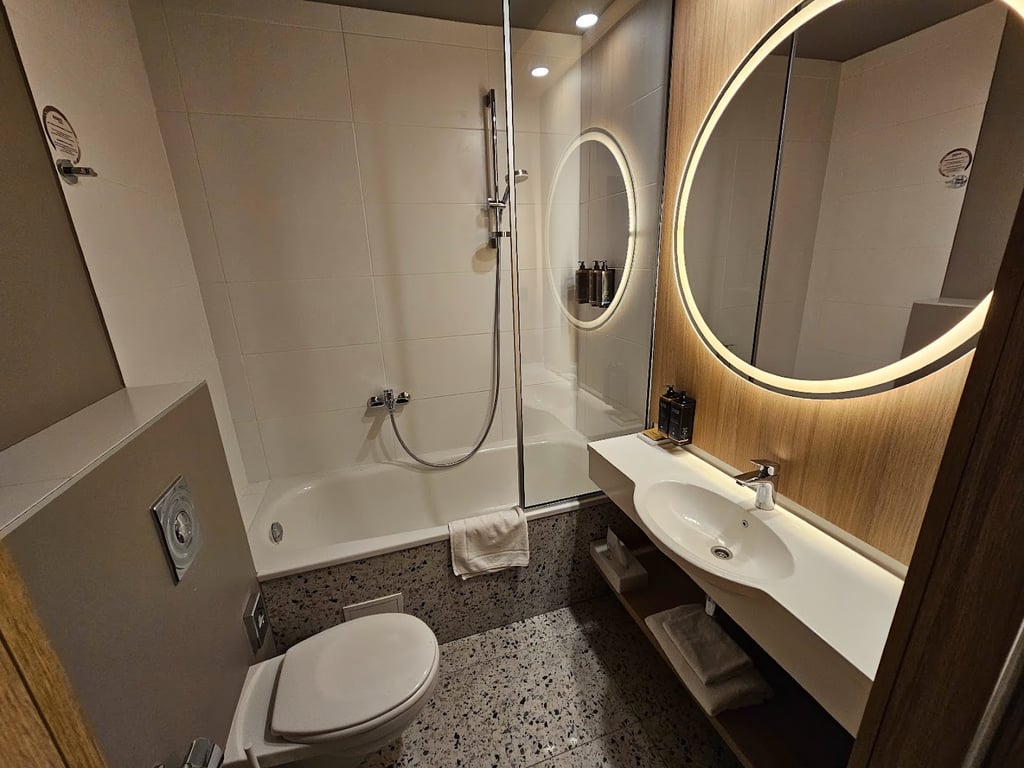 CONTI HOTEL VILNIUS, Conference Centre, Restaurant & Bar