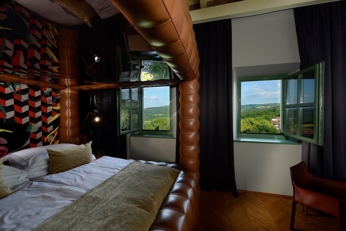 Winery & Design hotel ROXANICH