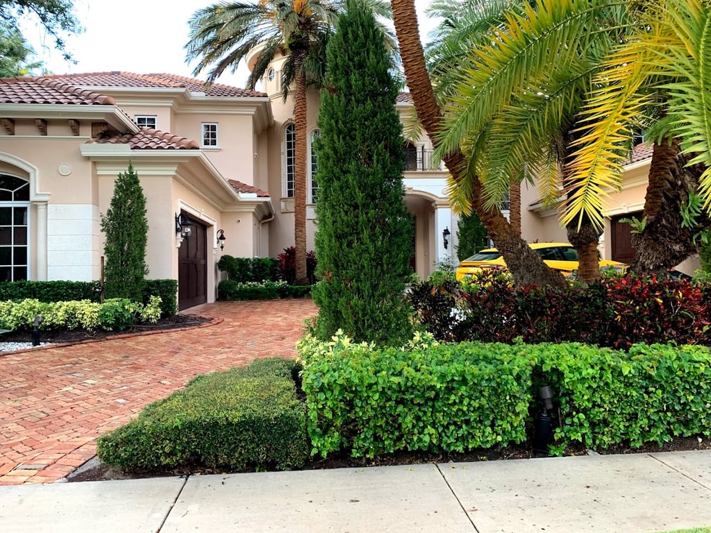 Frenchman's Creek Beach & Country Club