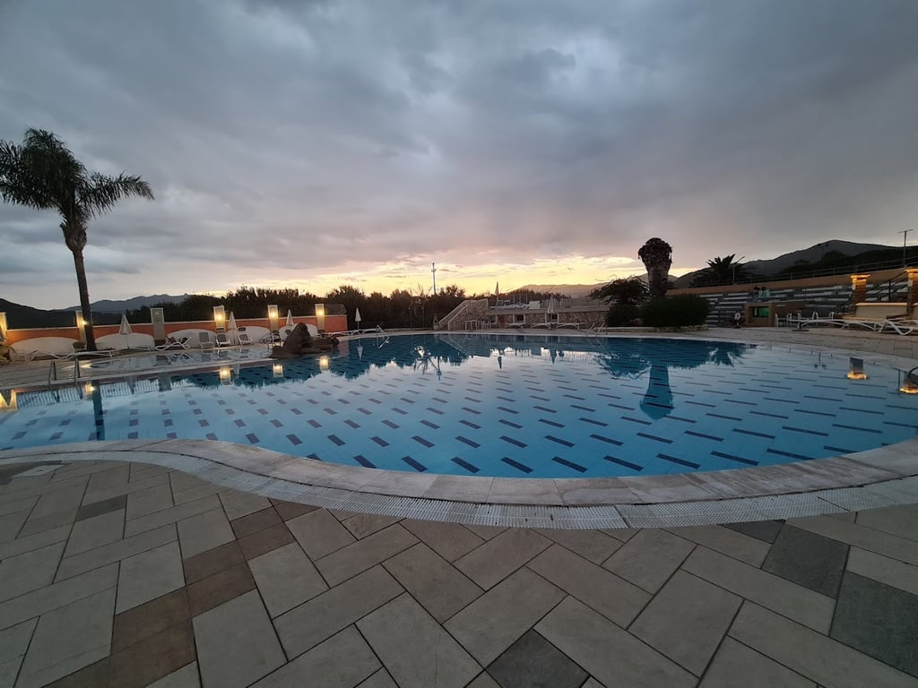 Colostrai Hotel Club
