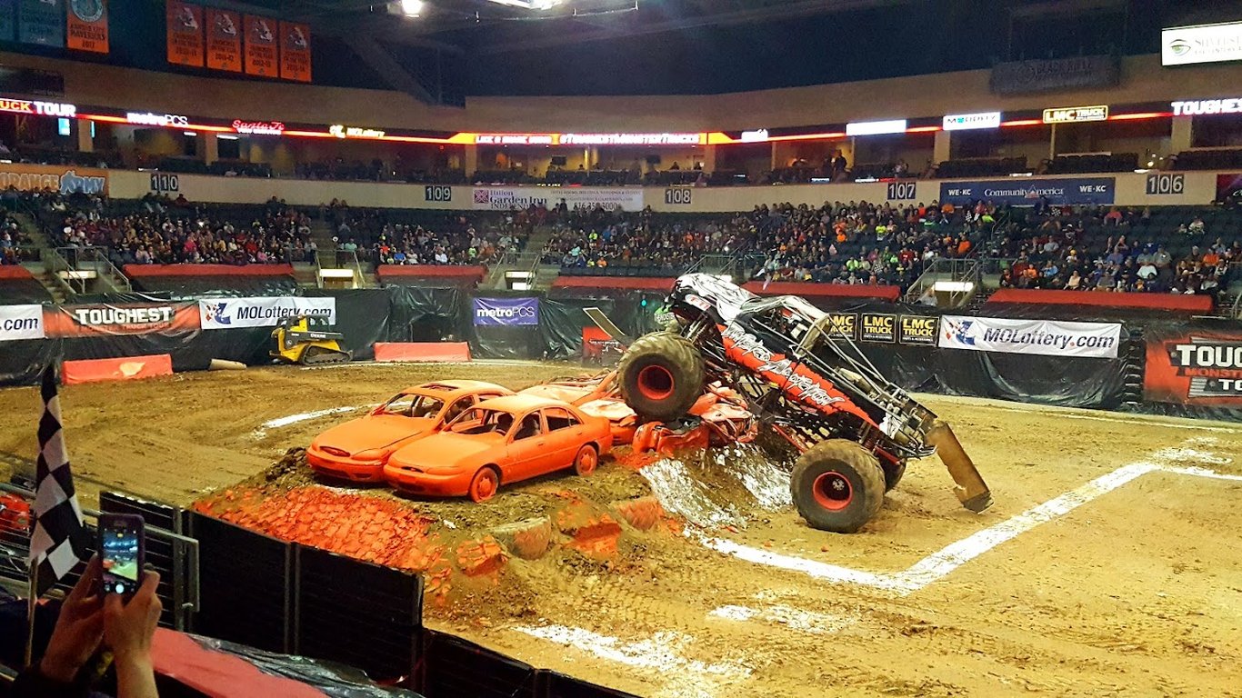 Cable Dahmer Arena
