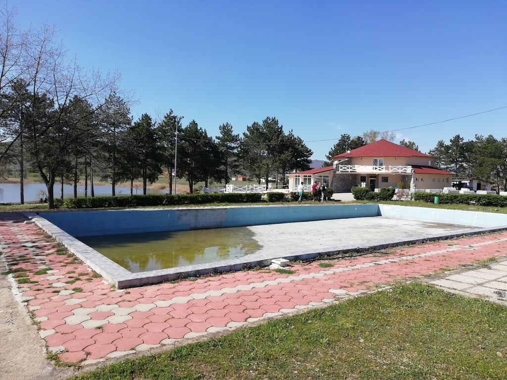 Garni hotel Oblačinsko jezero