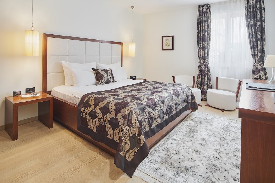 Marmont Heritage Hotel
