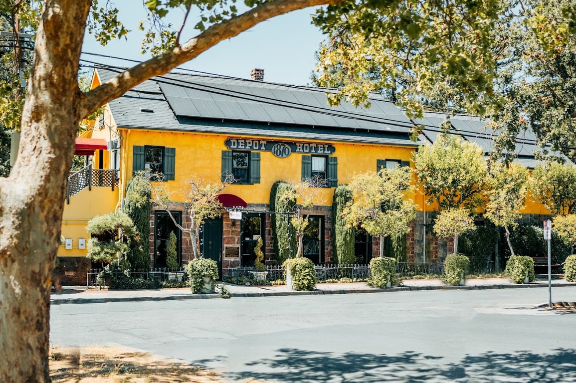 Depot Hotel Restaurant and Garden