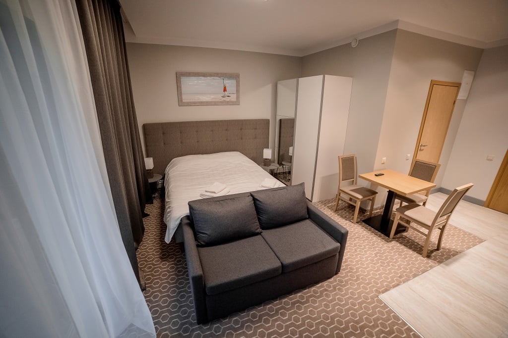 Merepargi ApartHotel & Cafe