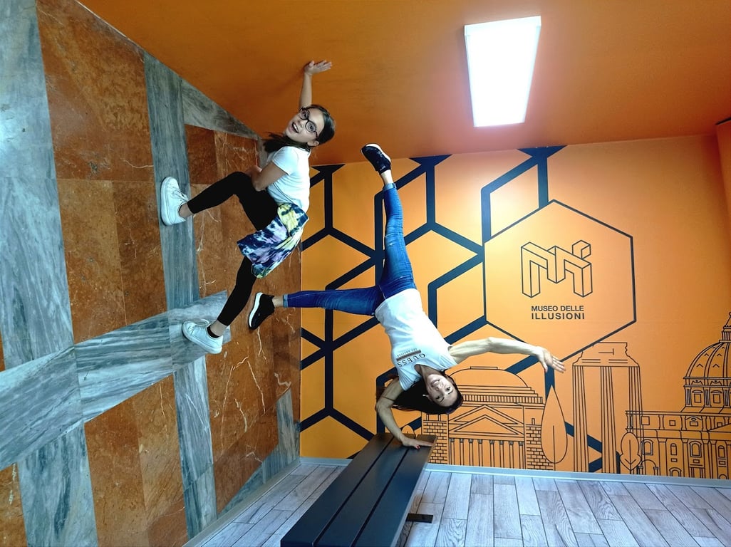 Illusions Theater