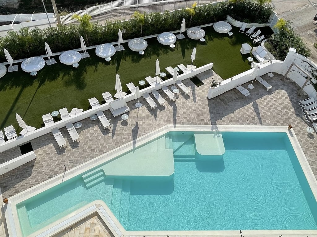 Bianco Riccio Suite Hotel