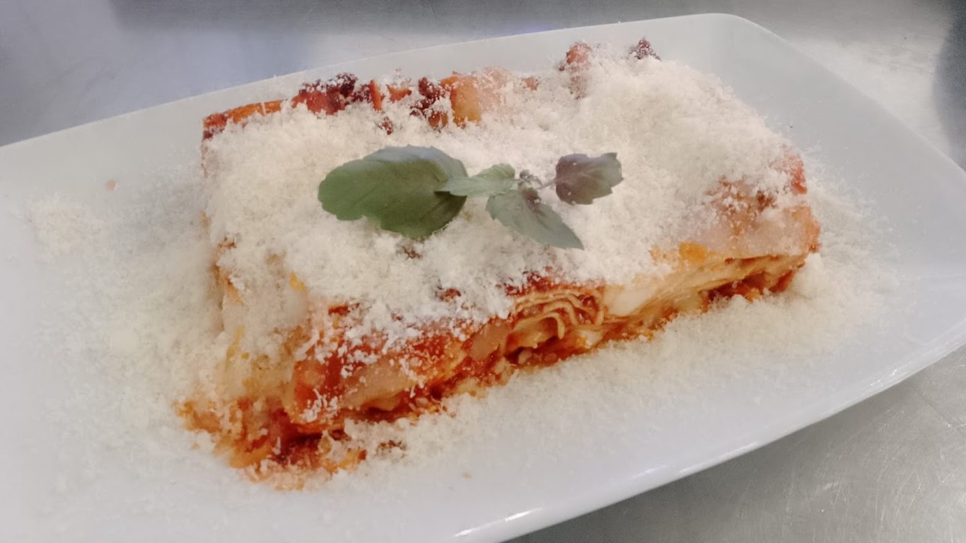 PUROS Ristorante Pizzeria food & drinks
