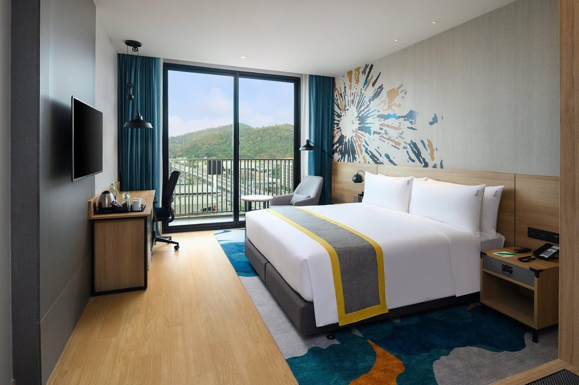Holiday Inn & Suites Siracha Laemchabang, an IHG Hotel