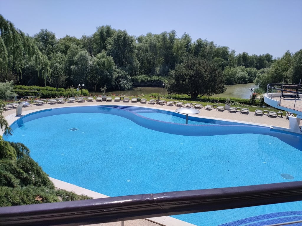 New Egreta Resort