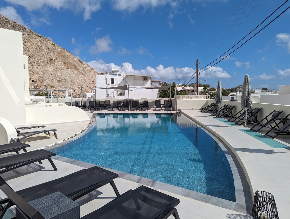 MAR n MAR CROWN HOTEL-SUITES