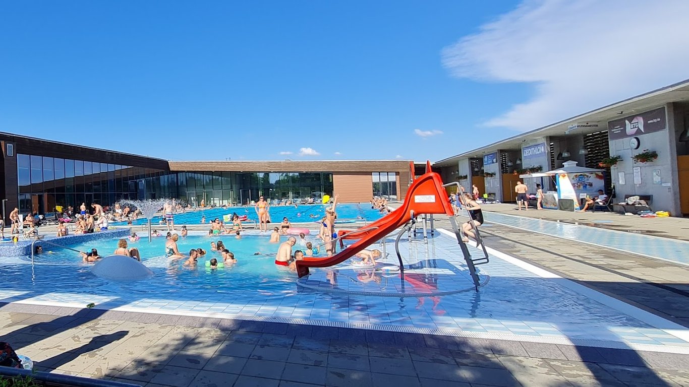 Budaörs Városi Uszoda Sportcsarnok és Strand