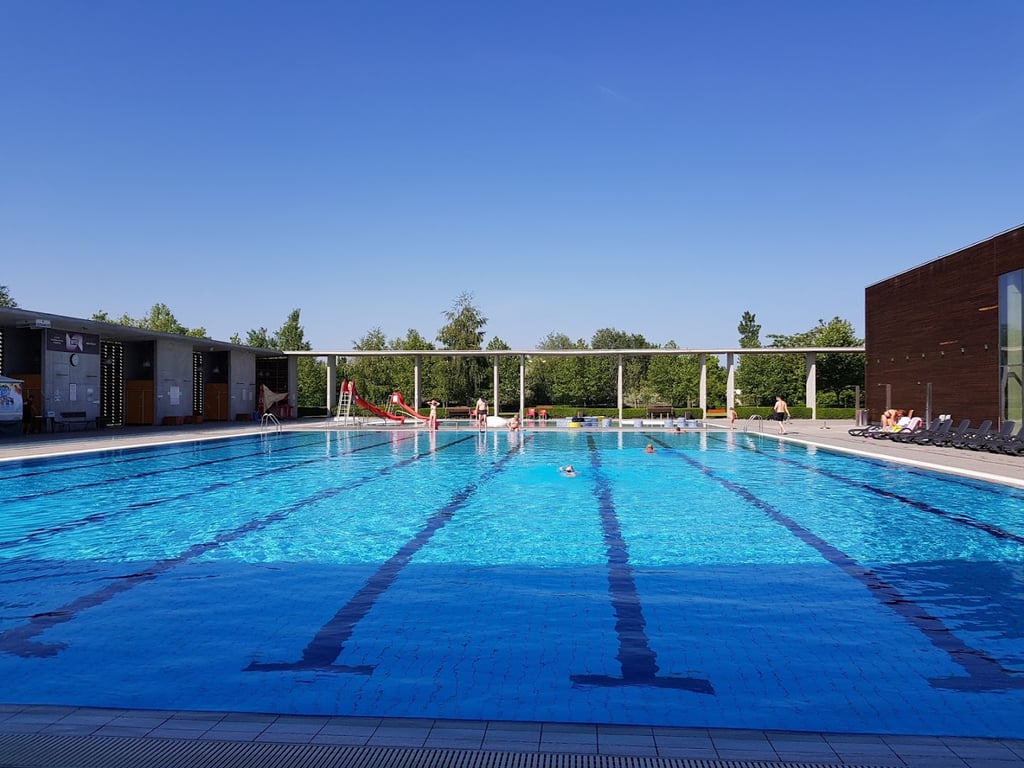 Budaörs Városi Uszoda Sportcsarnok és Strand