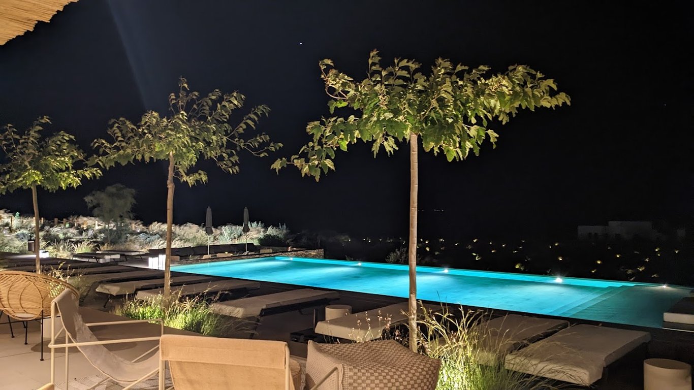 NOS Hotel & Villas