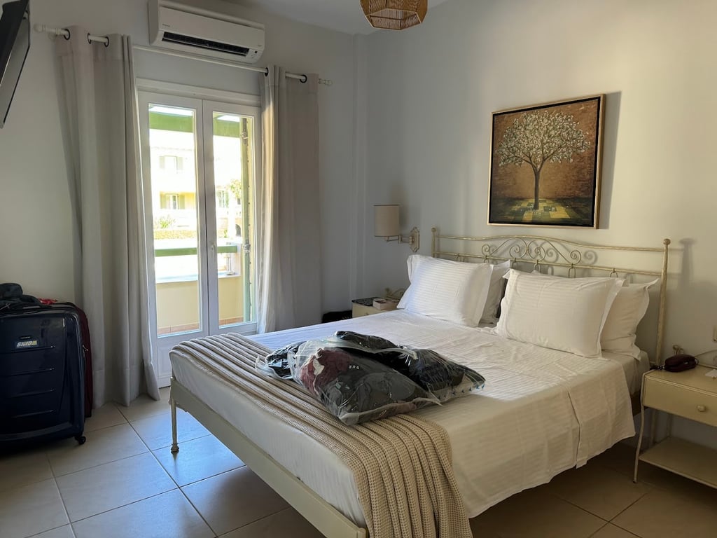Finikas Hotel
