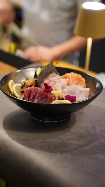 DAIZU /// vietnamese and sushi