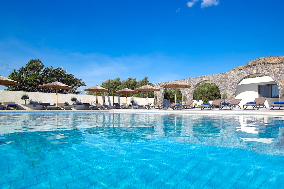 Coriva Beach Hotel & Bungalows