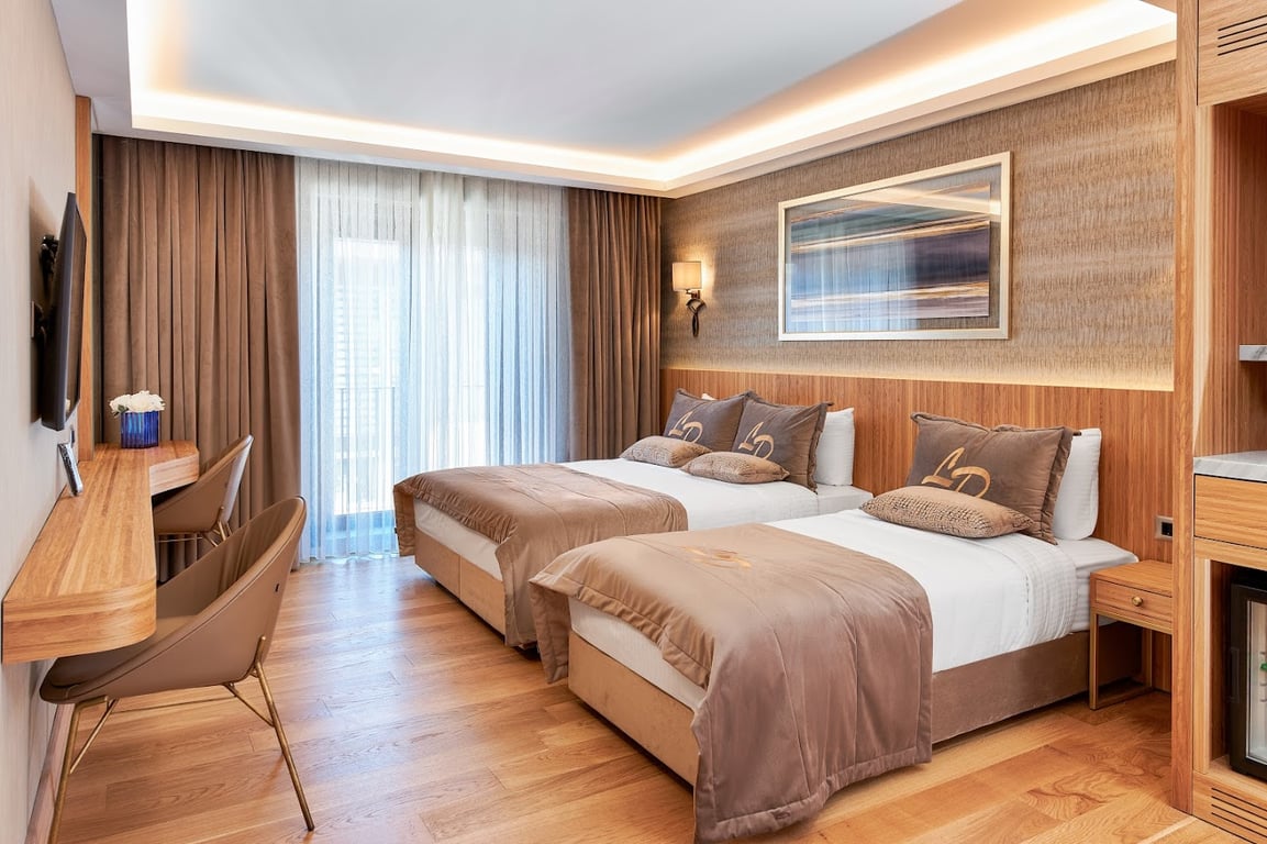 Lady Diana Hotel