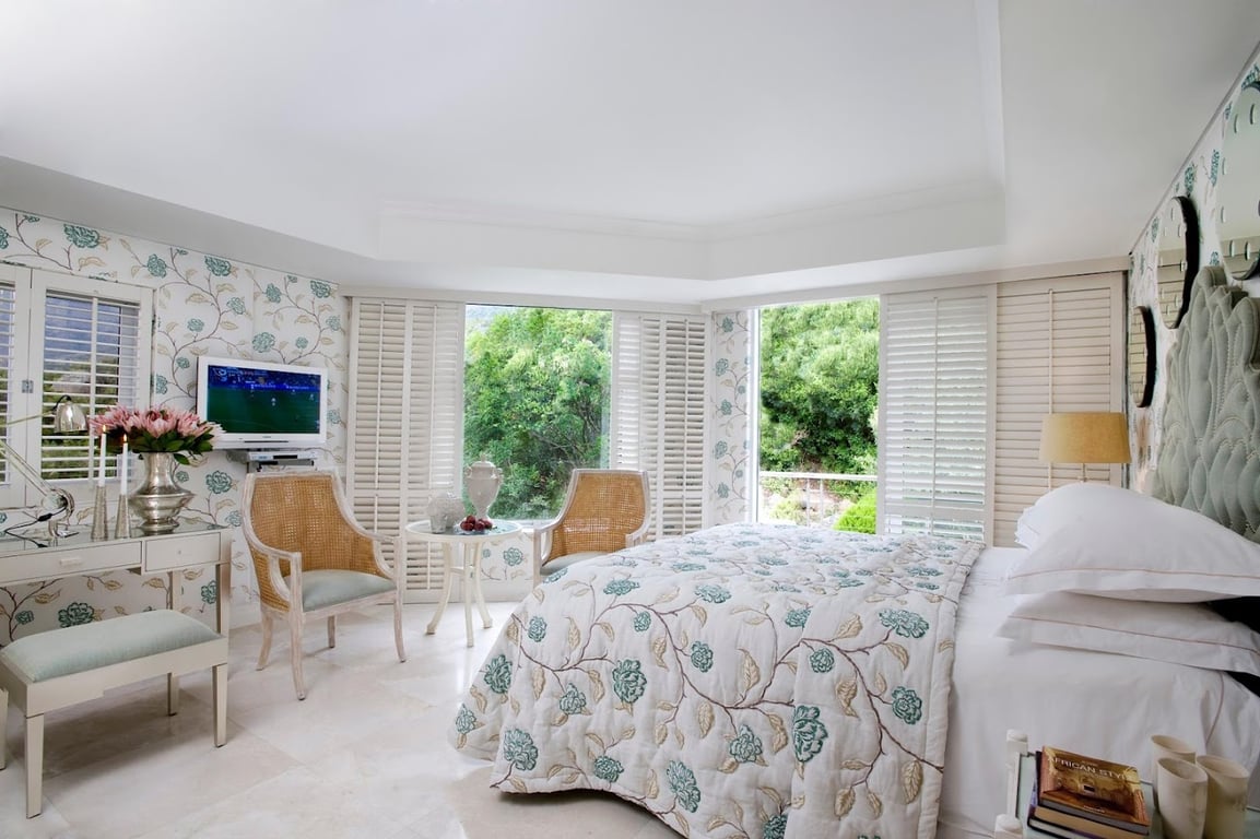 Twelve Apostles Hotel & Spa